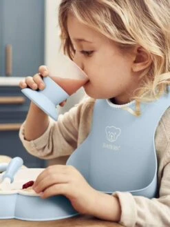 Bavoir Avec Récupérateur BABYBJORN Rose Pastel - Baby Bjorn -Produits Pour Enfants bavoir avec recuperateur babybjorn 2