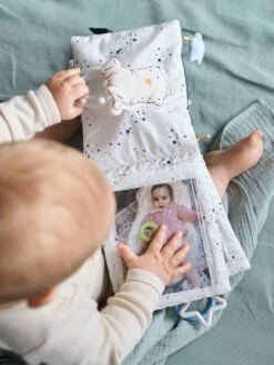 Livre D'éveil Et Photos CÉLESTE Bleu - Vertbaudet -Produits Pour Enfants livre deveil et photos celeste 5