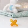 Sucette à Bout Rond Tout Latex 6 Mois+ SUAVINEX Naturel - Suavinex -Produits Pour Enfants sucette a bout rond tout latex 6 mois suavinex